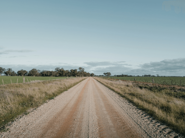 1727932189 country road