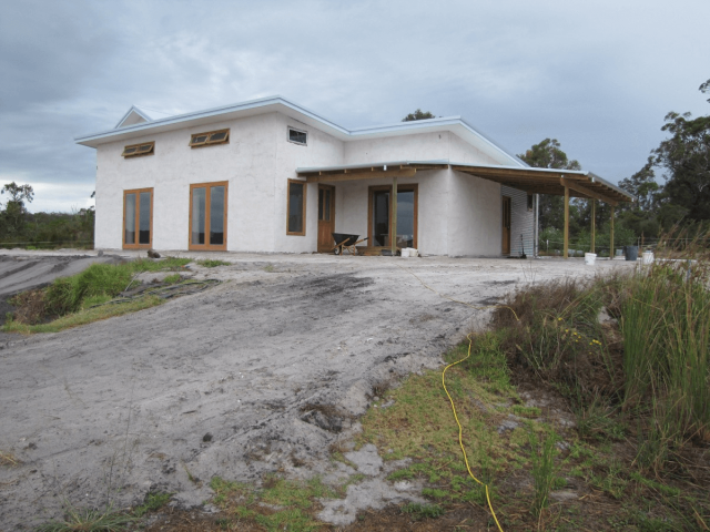 1748308629 straw bale house